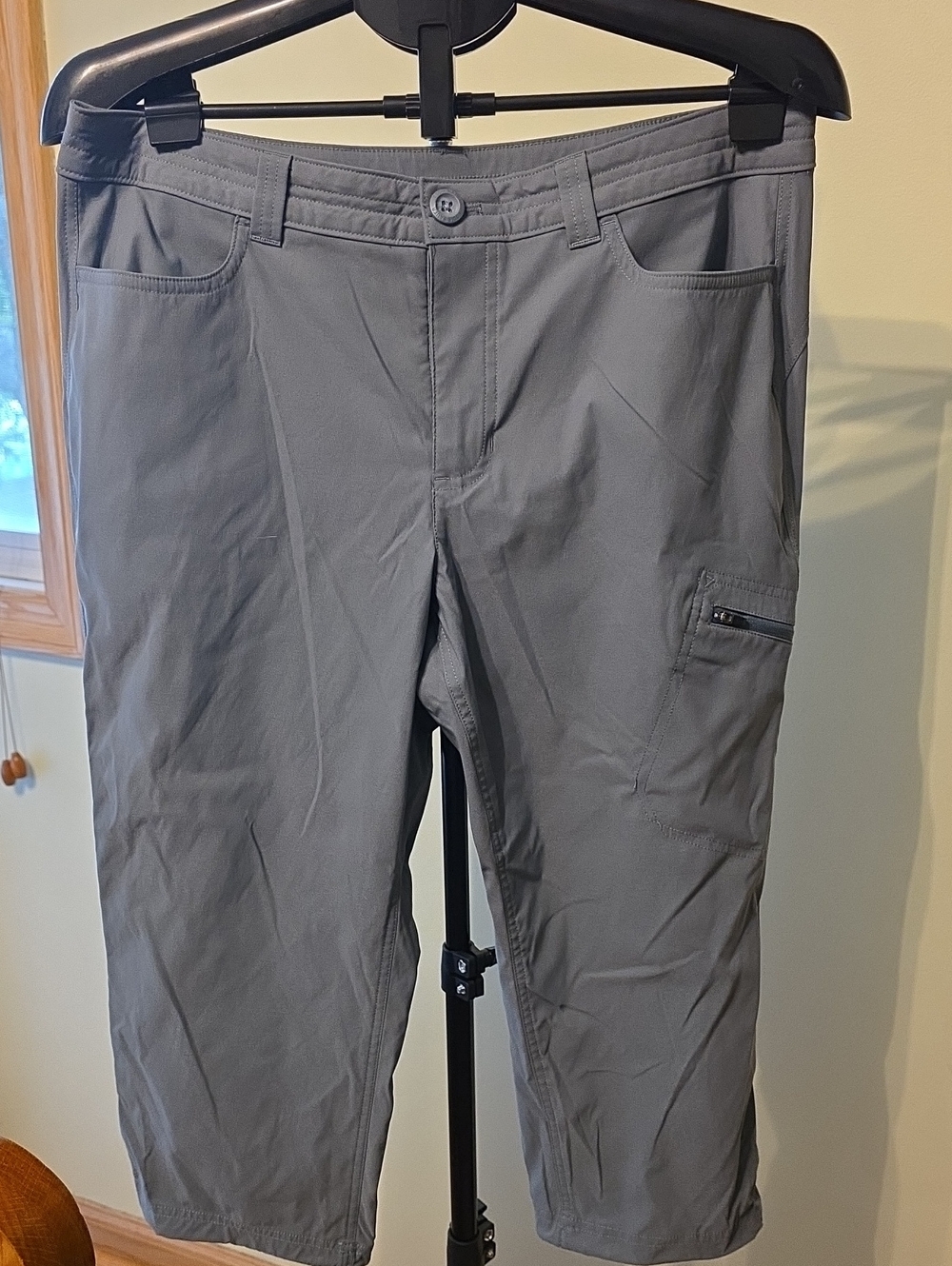 Eddie Bauer Gray Performance Cargo Capri Pants